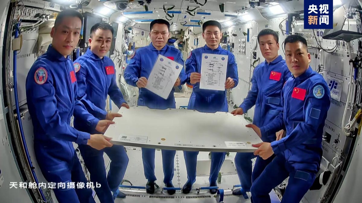 China’s Shenzhou-17 crew completes handover, return set for April 30